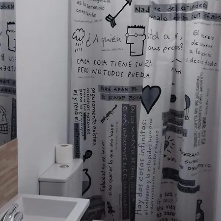 Tati Quarto em Acomodações Particulares *
